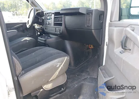 2018 GMC Savana 2500 Work Van from USA, damaged, VIN 1GTW7AFGXJ1912257